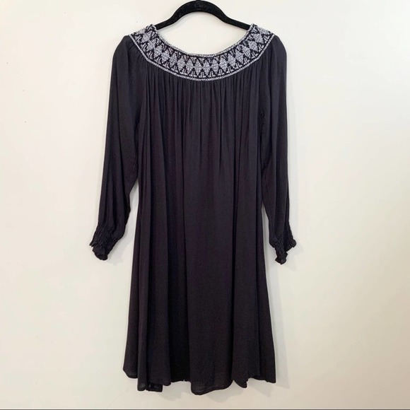 AVEC LES FILLES Embroidered Off The Shoulder Dress - Picture 6 of 8